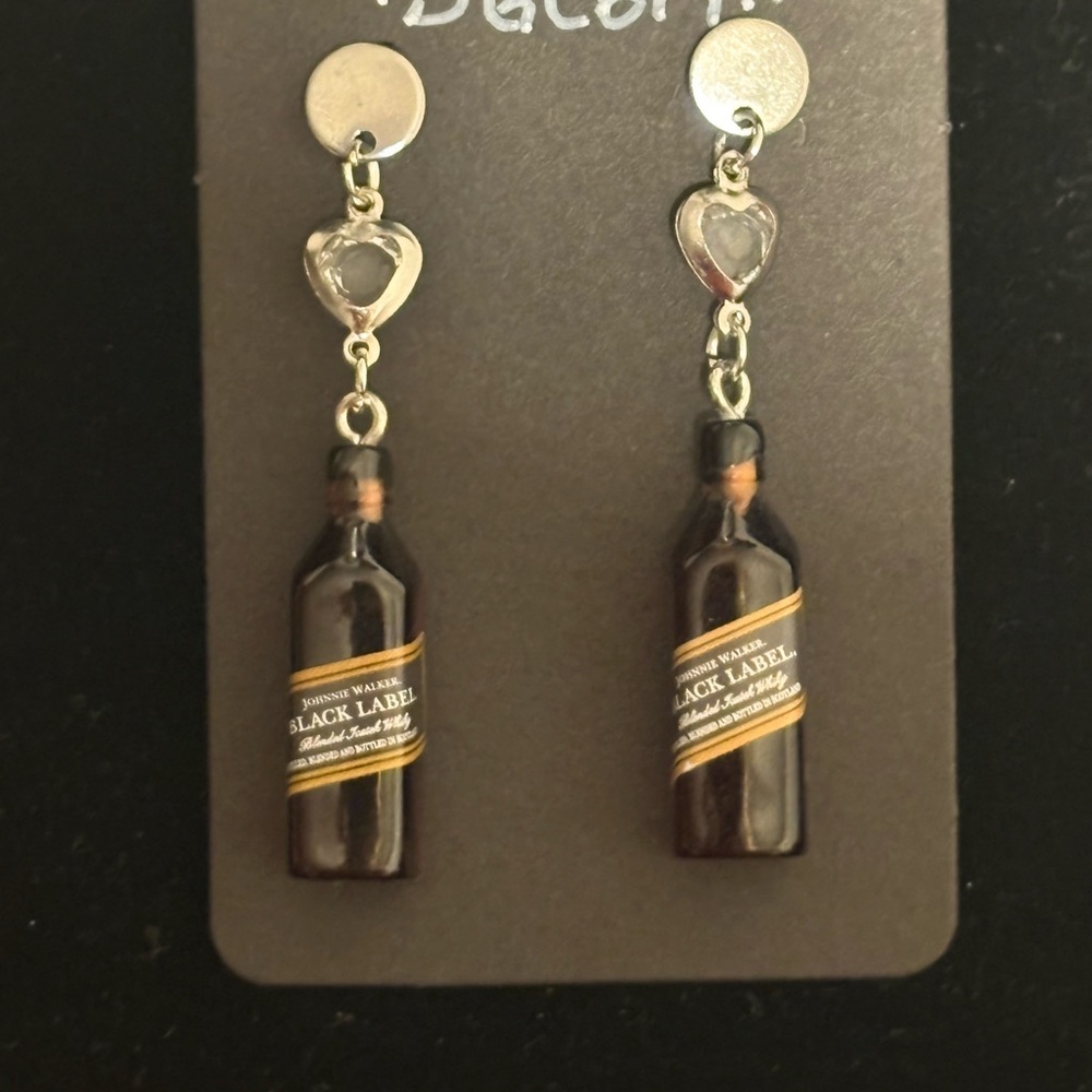 SGC619 Johnny walker black whiskey with clear heart gem accent dangle earrings